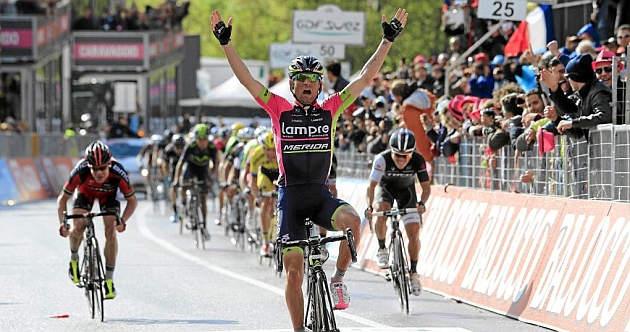 Diego Ulissi gana la octava etapa del Giro 2014. / Afp