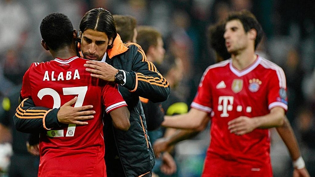 Khedira (27) se abraza con Alaba (22) al trmino de las semifinales de la pasada Champions League. Foto: AFP