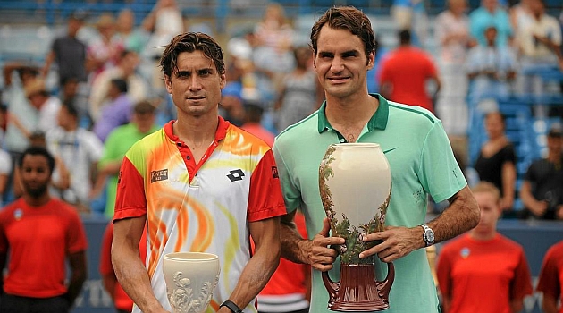 Ferrer y Federer posan para los medios tras la final de Cincinnati 2014 / AFP