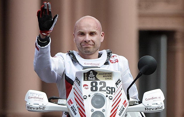 Muere en el Dakar el piloto polaco de motos Michal Hernik