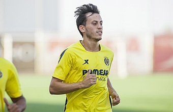 Javier Espinosa (22) durante un entrenamiento con el Villarreal. Foto: Carme Ripolles