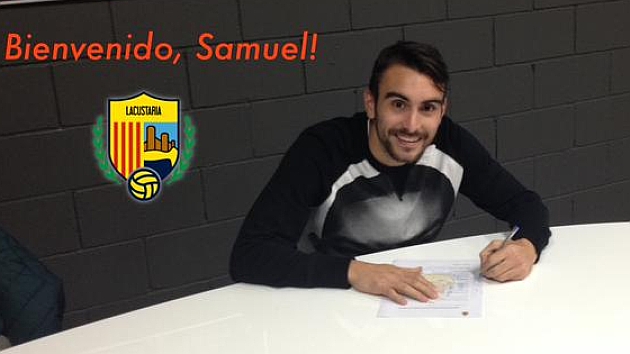 Foto oficial de la firma del contrato / @uellagostera