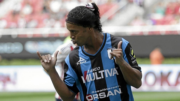 Ronaldinho podra jugar dos meses despus