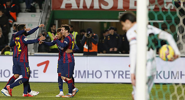 Los jugadores del Barcelona celebran un gol / Manuel Lorenzo