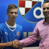 Dani Olmo formaliza su fichaje por el Dinamo de Zagreb