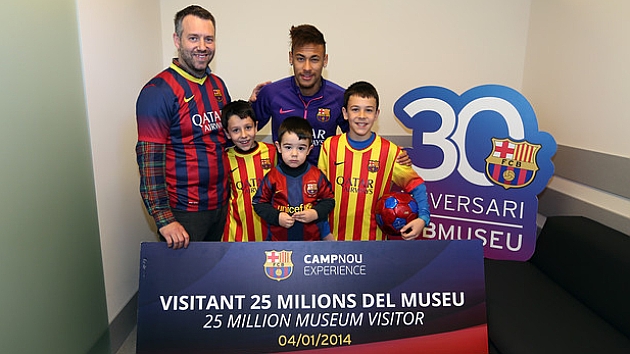 Neymar recibe a los visitantes nmero 25 millones del Museo del Barcelona