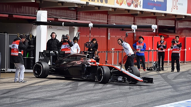McLaren para por una fuga hidrulica