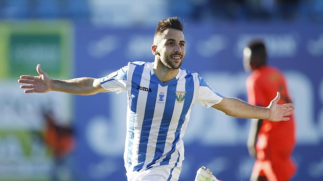 Velasco celebra un gol en Butarque ante el Bara B / Angel Rivero (Marca)