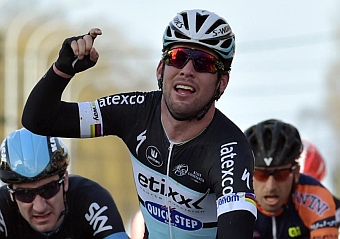 Cavendish se impuso al sprint y suma ya seis victorias