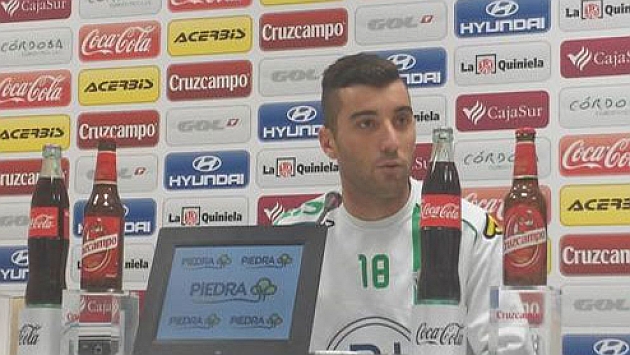 Borja Garca durante la rueda de prensa / Crdobafc