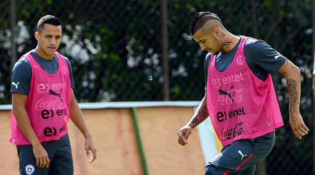 Bravo, Alexis y Vidal lideran la lista de La Roja de Sampaoli
