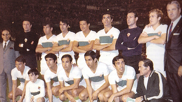 Casco (cuarto de izq. a der. en la fila de abajo) en la final de Copa de 1969 / elchecf.es