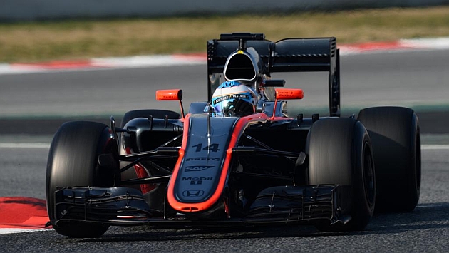 Fernando Alonso (33), durante los entrenamientos de pretemporada. / RV RACING PRESS