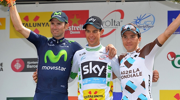 Alejandro Valverde en el podio de Montjuic junto a Porte y Pozzovivo. FOTO: Rafa Gómez / Ciclismo a fondo