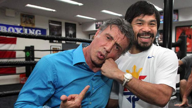 Sylvester Stallone visitando a Manny Pacquiao en el gimnasio Will Card en Los ngeles.