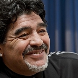 Maradona: Soy hincha de Francisco