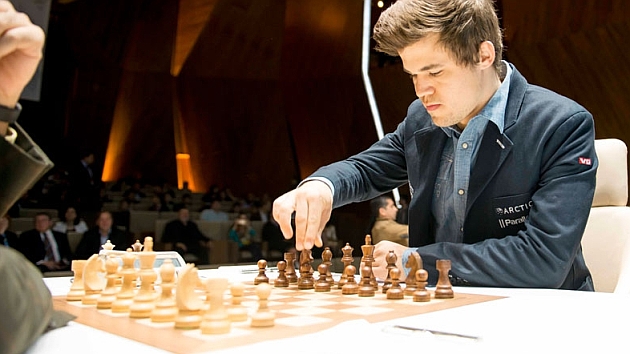 Carlsen arrasa ante Anand, Caruana y Kramnik