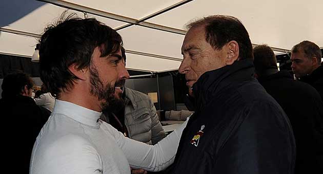 Gracia y Alonso se saludan en el Circuito de Jerez / JM RUBIO