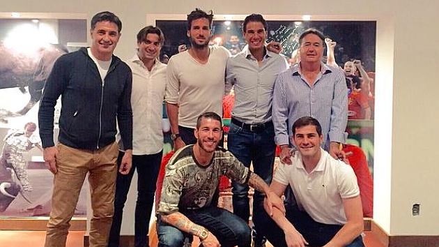 Mchel, Ferrer, Feliciano, Nadal, Ramos y Casillas. Foto: Twitter de Mchel
