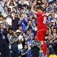 Gerrard pasa de la mofa a la ovacin en Stamford Bridge