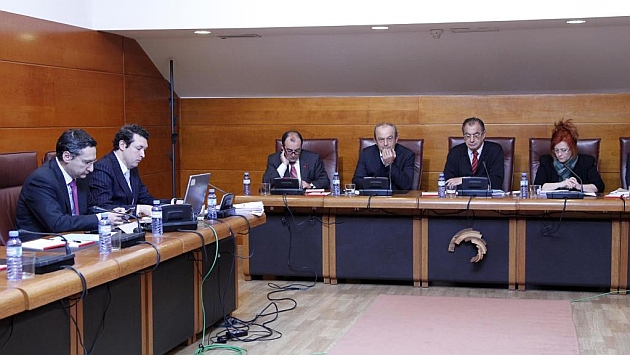 Comparecencia de Agudo y Marcano en el Parlamento de Cantabria / Marca