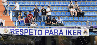 'Respeto a Iker', el lema de la pancarta a favor del capitn