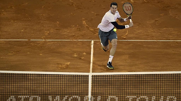 Raonic en un partido frente a Murray en Madrid. Foto: AFP