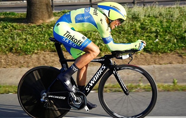 Alberto Contador, en la crono de la Vuelta a Andaluca. / RAFA GMEZ - CaF