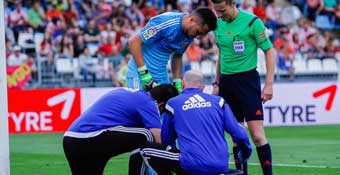 Alves podra sufrir la rotura del ligamento cruzado