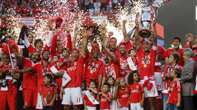 El Benfica se despide con victoria