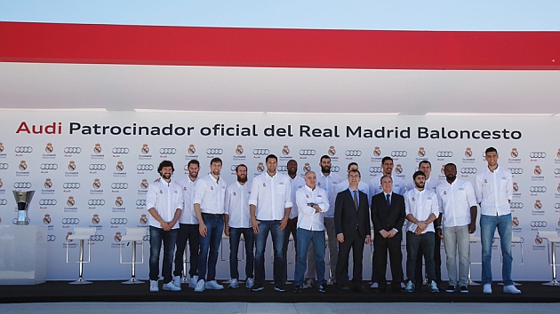 Los jugadores de baloncesto del Real Madrid reciben sus nuevos Audi