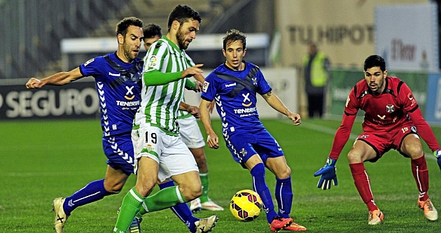 En el Benito Villamarn el Betis se impuso por un cmodo 3-1 al Tenerife / Marca