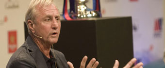 Cruyff: No s por qu Blatter se va ahora