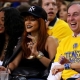 Rihanna 'echa' al dueo de los Warriors de su lado antes de acosar a LeBron en el vestuario