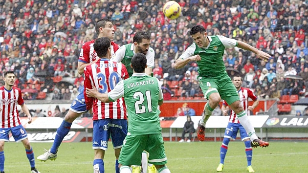 El Sporting apurar sus opciones de ascenso directo ante un rival ya en Primera