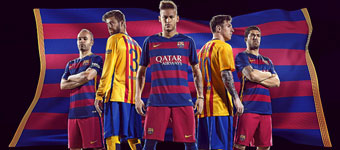 Los jugadores, con camisetas con publicidad de Qatar