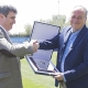 Cardenal entrega a Roig la placa de plata al Mrito Deportivo del Villarreal