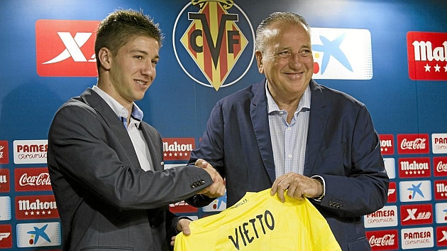 Vietto, junto a Fernando Roig en la presentacin del argentino como jugador del Villarreal.