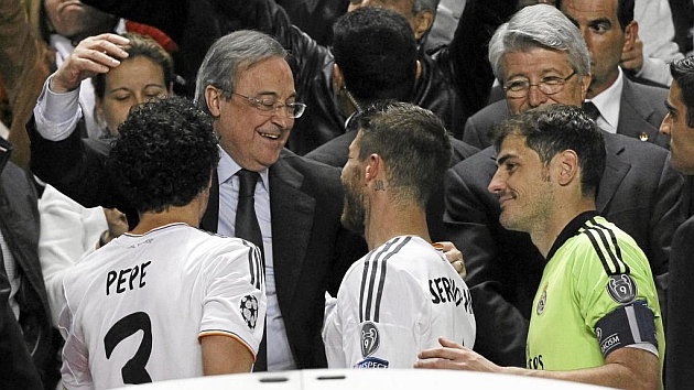 Florentino Prez felicita a Sergio Ramos tras la final de Lisboa