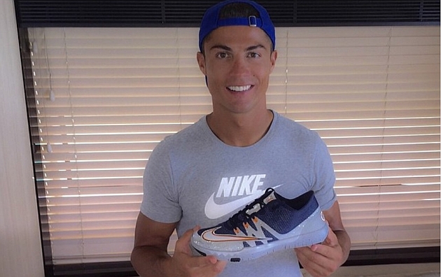 portugués Desventaja arrebatar Real Madrid: Cristiano Ronaldo presenta su nueva colección de zapatillas -  MARCA.com