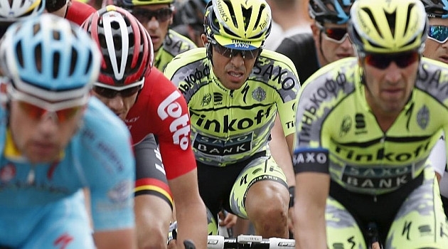 Alberto Contador durante la 2 etapa. REUTERS