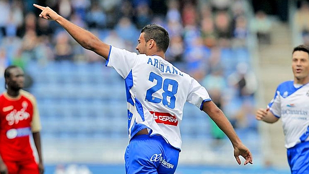 Aridane Santana en un partido con el Tenerife