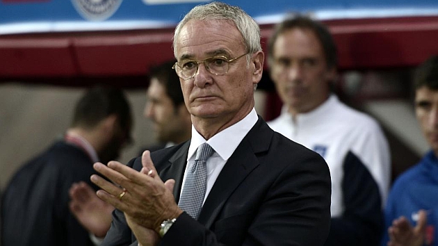 Ranieri (63) durante un partido con la seleccin griega.