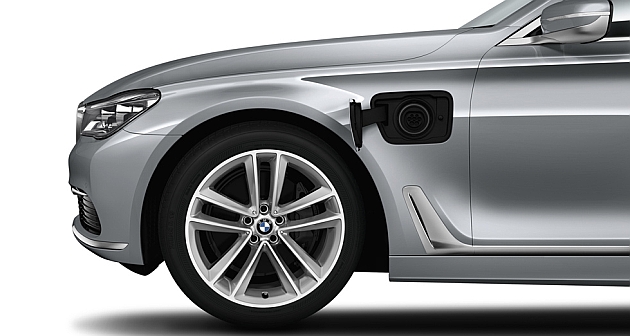 BMW revela ms datos del Serie 7 hbrido