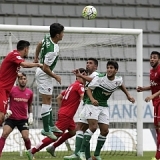 El Sporting se repone con dificultad de un gol tempranero en Ferrol
