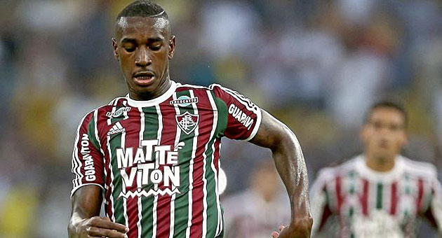 Gerson durante un partido con Fluminense