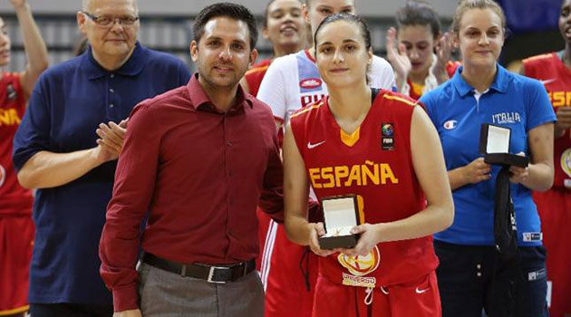 ngela Salvadores, MVP a una jugadora de poca que ana calidad y carcter ganador
