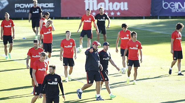 El Atltico de Madrid en su entrenamiento matutino.