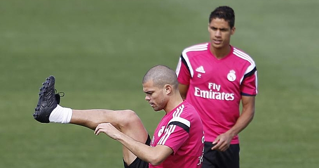 Pepe y Varane, en un entrenamiento
