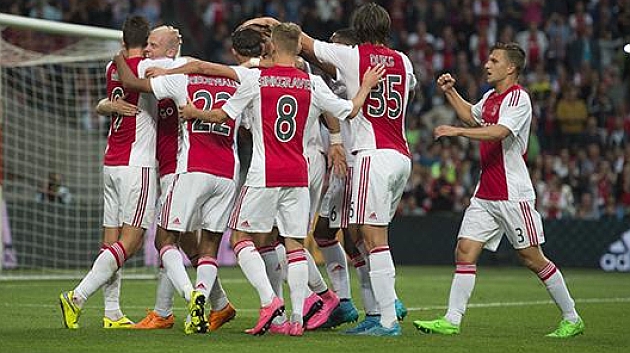 Ajax y Feyenoord dominan en Holanda